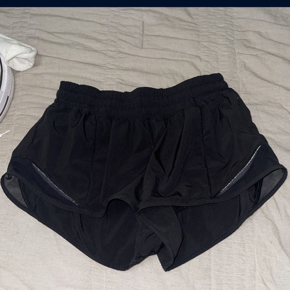 lululemon hotty hot short